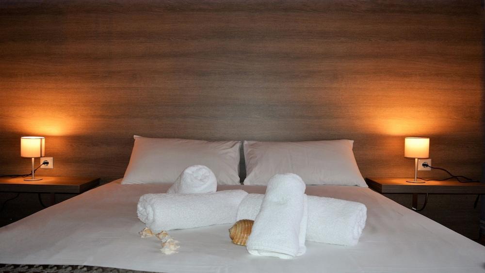 Our House 2 Luxury Suites 카발라 외부 사진