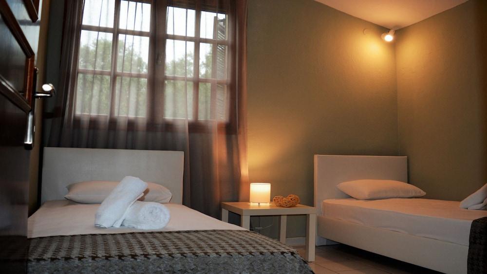 Our House 2 Luxury Suites 카발라 외부 사진
